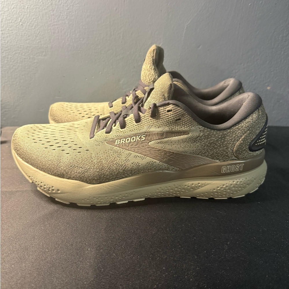 Brooks Ghost 16 Men's Running Shoes - Olive